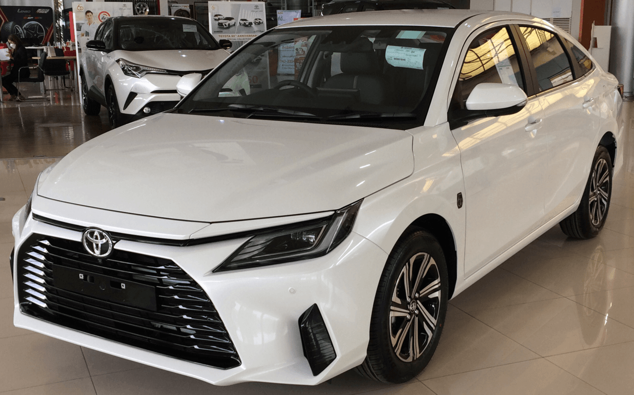 Toyota Yaris Ativ 2023 — another view