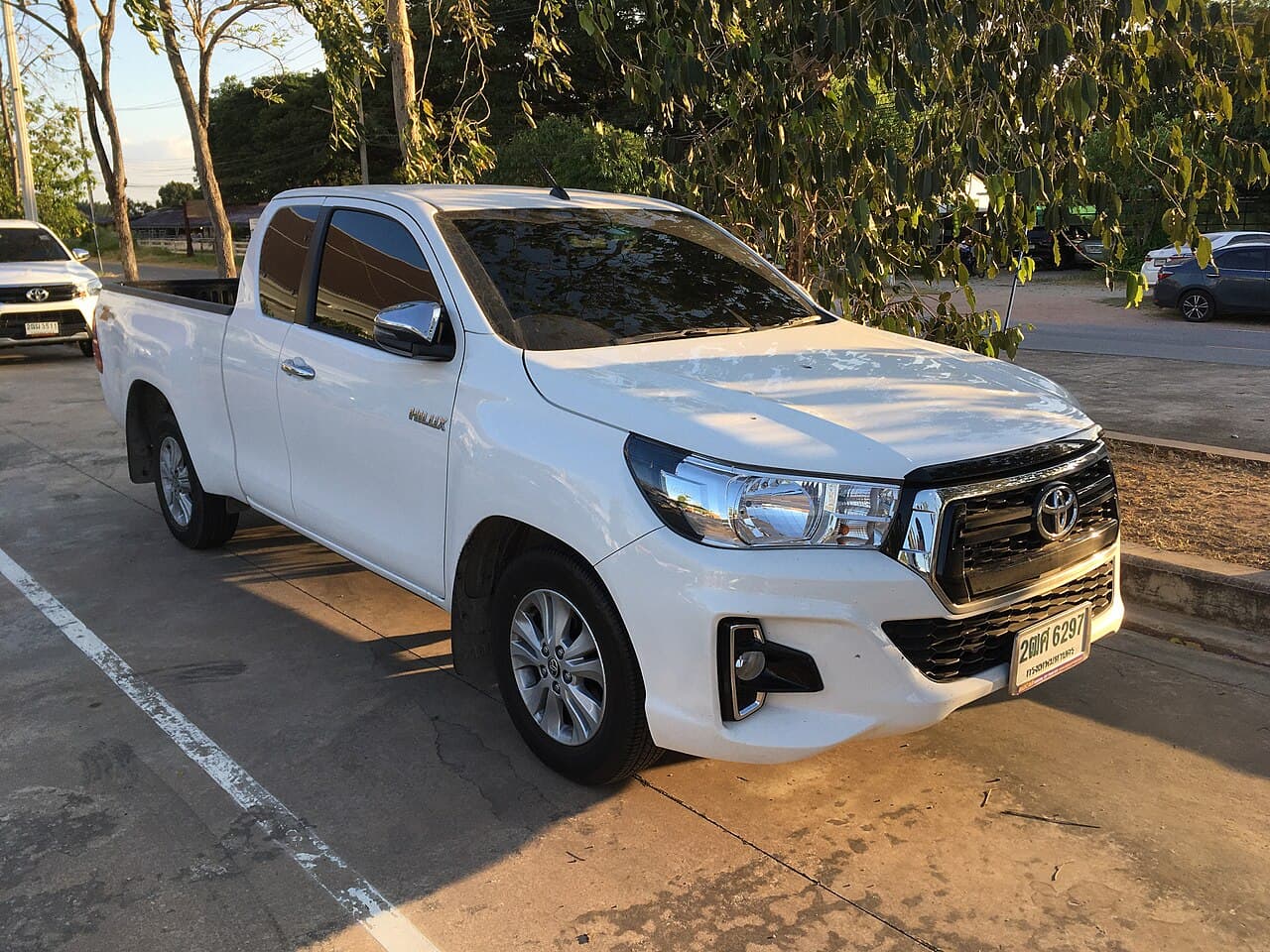 Toyota Hilux Revo 2022 — another view
